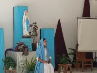 Rosario Kreatif di Aula SMK Don Bosco